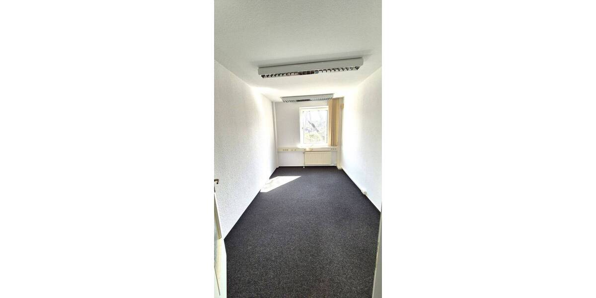 Gewerbeobjekt Hamburg Sinstorf - 4 Zimmer, 99 m&sup2;, 880&euro; | Angebot:24034217