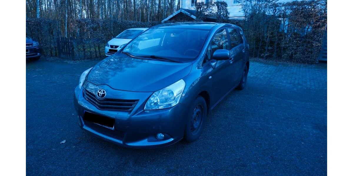 Toyota Verso 235.340 km 5.500 &euro; Wandsbek - Hamburg Rahlstedt 22149