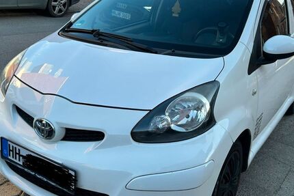 Toyota Aygo (X) 122.000 km 2.200 &euro; Hamburg 22337