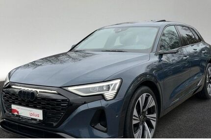 Audi Q8 23.677 km 53.890 &euro; Hamburg 22419