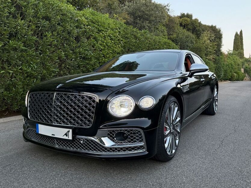 Bentley Flying Spur 3.700 km 239.900 € Hamburg 22763