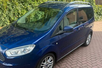 Ford Tourneo Courier 109.000 km 5.950 &euro; Hamburg 21149