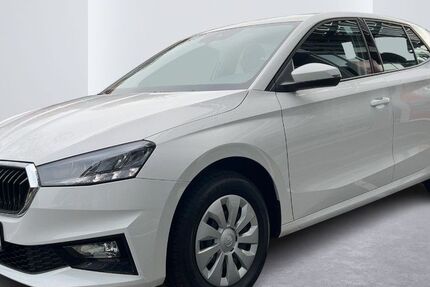 Skoda Fabia 14.652 km 16.420 &euro; Hamburg 22111