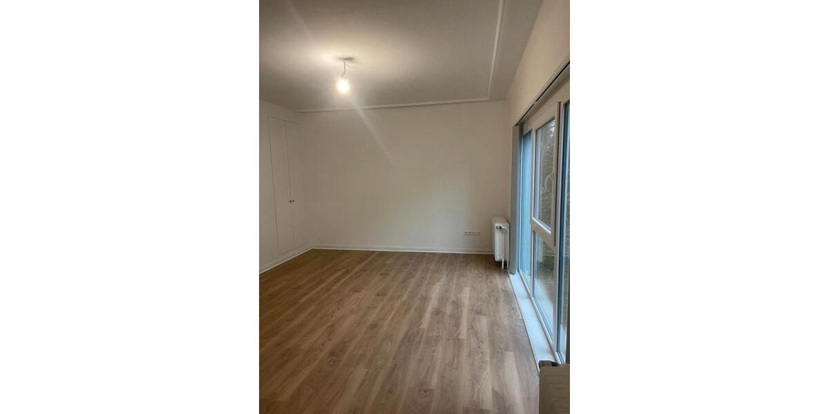 Erdgeschoßwohnung Hamburg Wandsbek - 4 Zimmer, 130 m&sup2;, 2.300&euro; | Angebot:26227764
