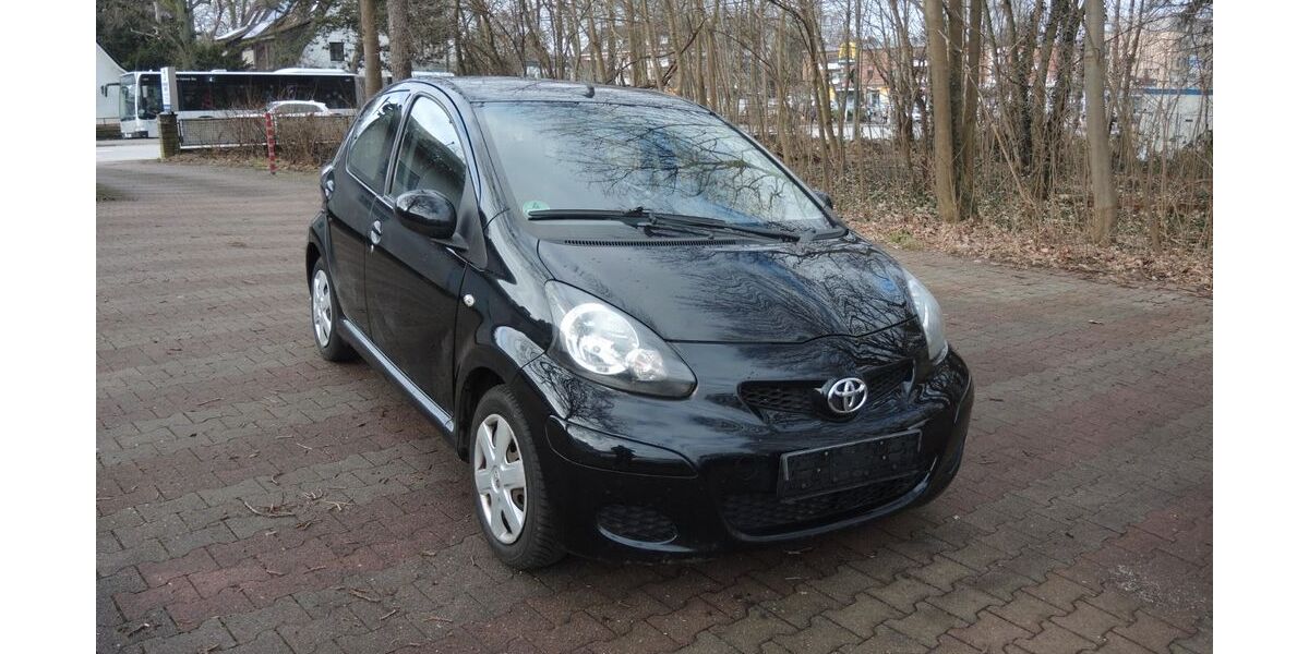 Toyota Aygo (X) 181.000 km 1.650 &euro; Hamburg 22547