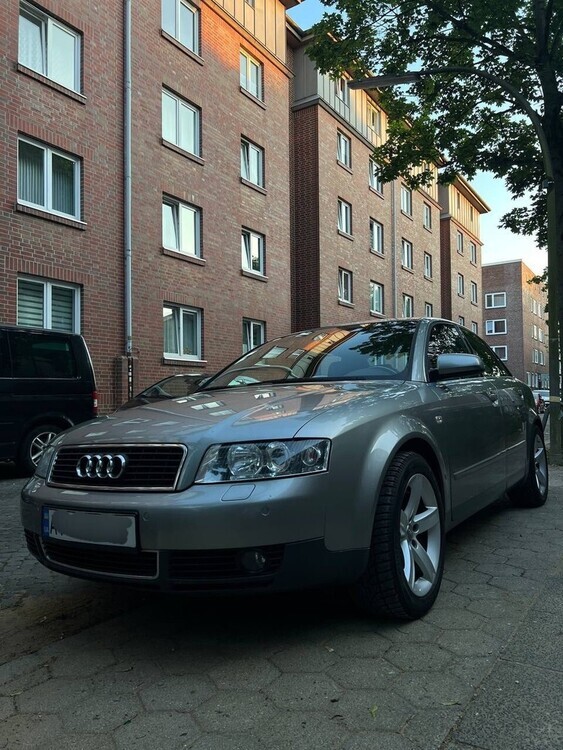 Audi A4 230.000 km 4.800 € Hamburg 20038