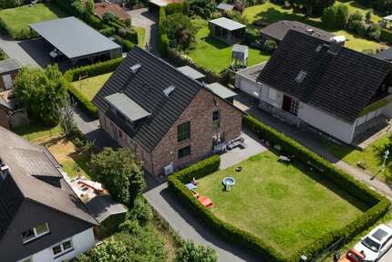 Haus Hoisdorf - 4 Zimmer, 150 m&sup2;, 2.550&euro; | Angebot:22631999