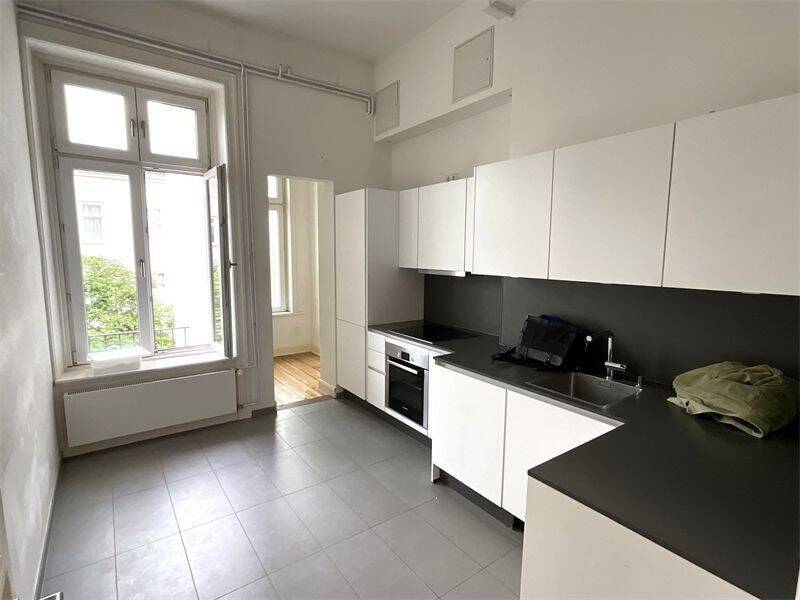 Mittendrin und ruhig - 5 Zimmer WHG, ca. 134 m², WG geeignet, im 3. OG am Steindamm, St. Georg