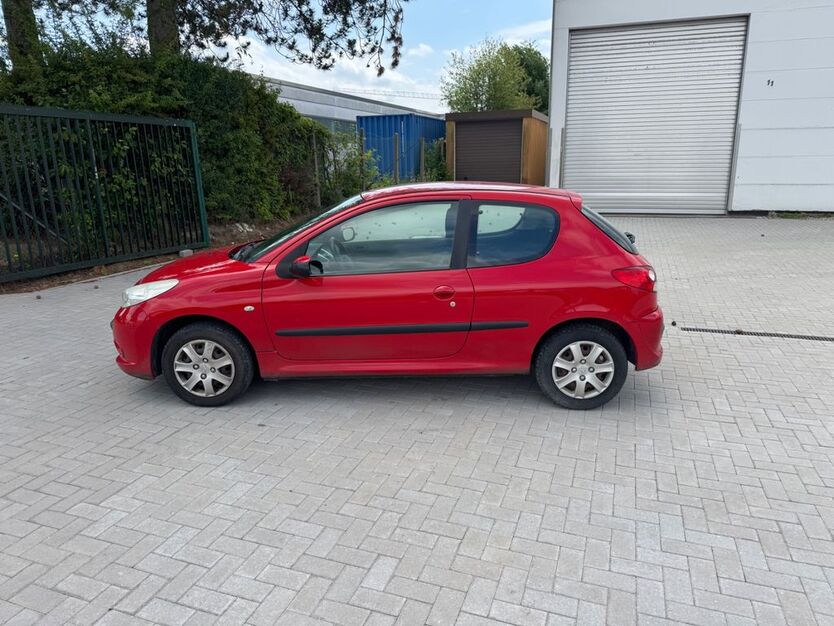 Peugeot 206 118.261 km 999 € Barsbüttel 22885