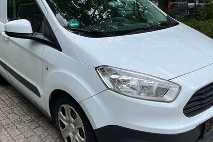 Ford Transit Courier 211.000 km 4.890 € Hamburg 22043