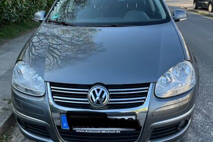 VW Golf 123.000 km 5.850 &euro; Hamburg 22529