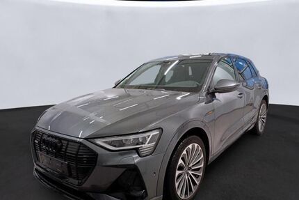 Audi e-tron 44.222 km 32.990 &euro; Hamburg 22047