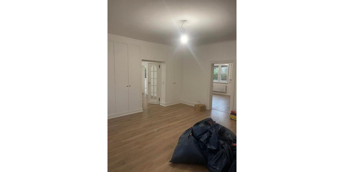 Erdgeschoßwohnung Hamburg Wandsbek - 4 Zimmer, 130 m&sup2;, 2.300&euro; | Angebot:26227764