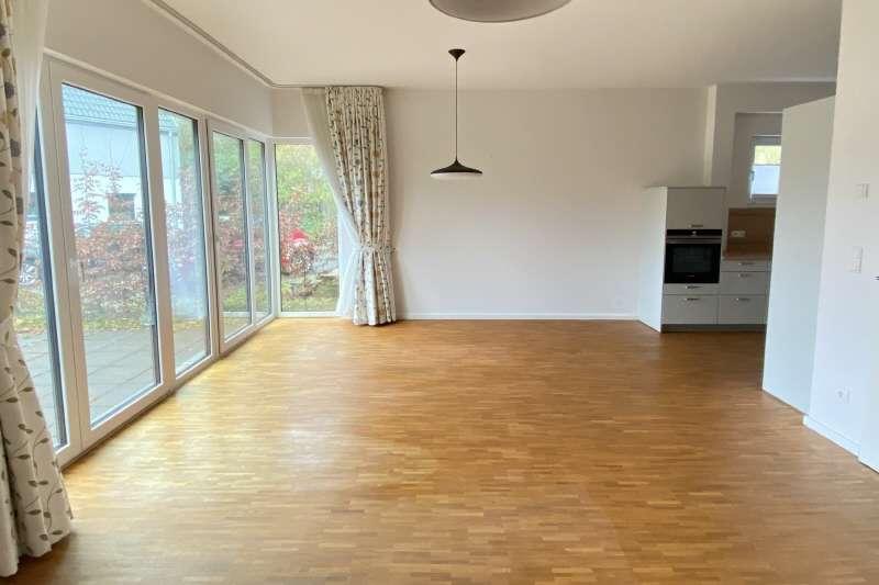 Etagenwohnung Hamburg Harburg - 4 Zimmer, 100 m&sup2;, 1.750&euro; | Angebot:26384173