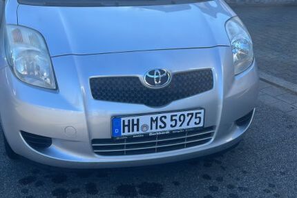 Toyota Yaris 59.000 km 5.900 &euro; Hamburg 22457