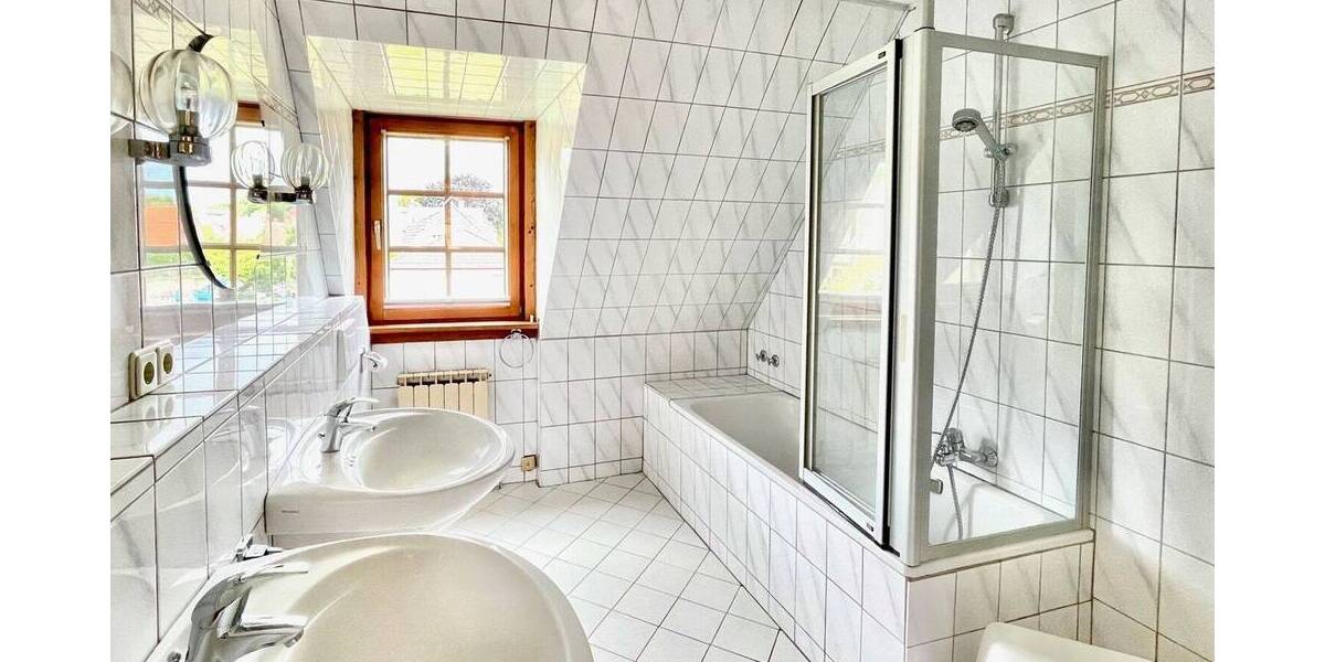 Viel Holz - Viel Leben - tolles Wohngefühl! 5 zimmer