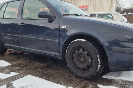 VW Golf 221.700 km 1.800 &euro; Hamburg 21037