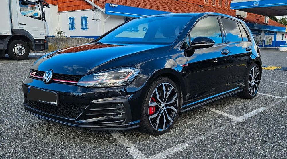 VW Golf 95.520 km 20.899 € Geesthacht 21502