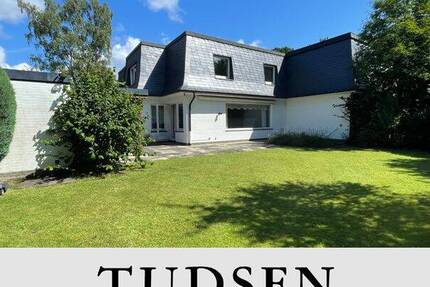 Verbundenes Einfamilienhaus mit viel Platz auf Südgrundstück in alter Villen-Allee 6 zimmer