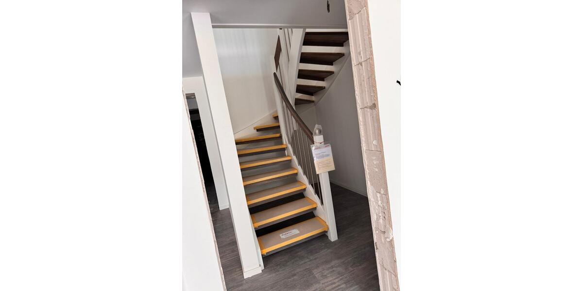 Maisonettenwohnung Rellingen - 4 Zimmer, 153 m&sup2;, 2.600&euro; | Angebot:24653261