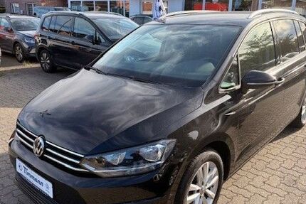 VW Touran 66.700 km 18.950 € Hamburg 21037