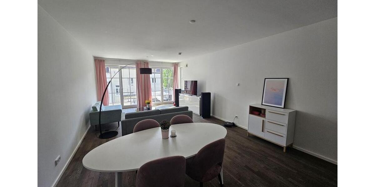 Etagenwohnung Hamburg Altstadt - 2 Zimmer, 79 m&sup2;, 1.000&euro; | Angebot:26211231