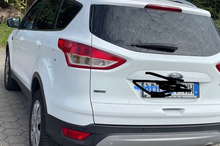 Ford Kuga 119.560 km 9.200 &euro; Wandsbek 22043