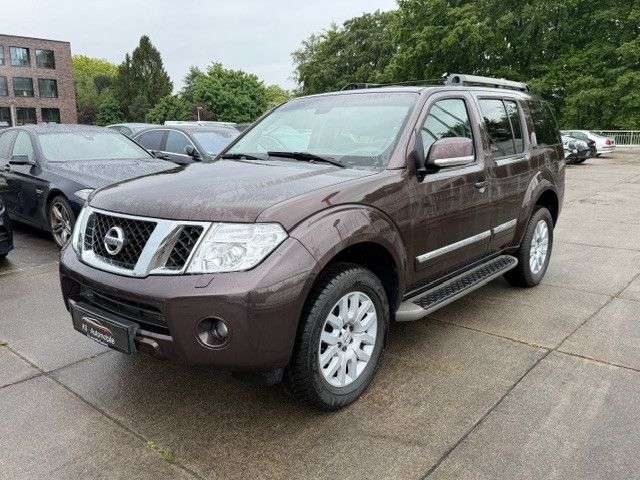 Nissan Pathfinder 202.529 km 14.990 &euro; Hamburg 22529