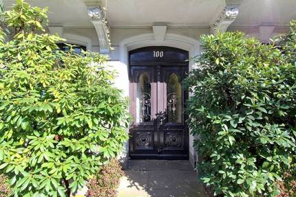 HH-EPPENDORF: Sanierte 4-Zimmer-AltbauWohnung mit Garten und Terrasse!!