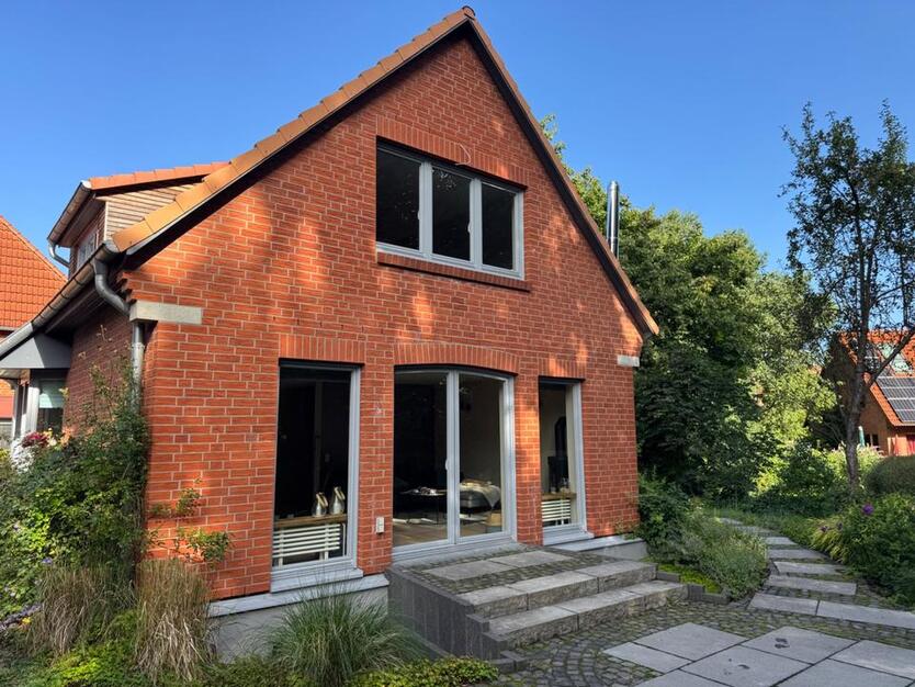 Möbliertes Einfamilienhaus, Norderstedt, befristet (6–12 Monate)