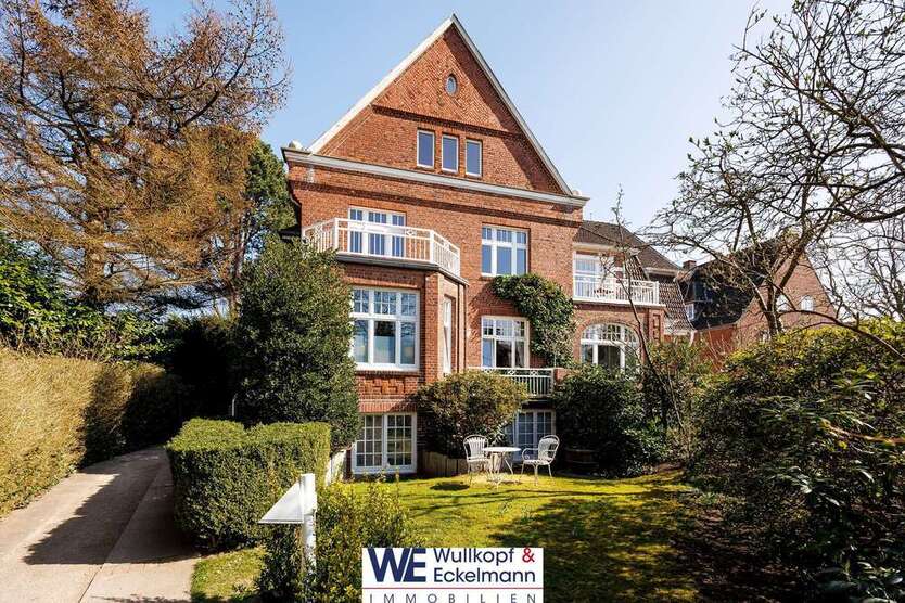 Haus zum Mieten in Hamburg 4.680 € 208 m²
