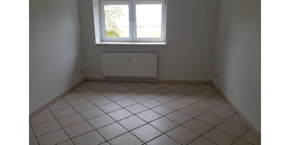 Erdgeschoßwohnung Haseldorf - 3.5 Zimmer, 130 m&sup2;, 1.300&euro; | Angebot:26493034