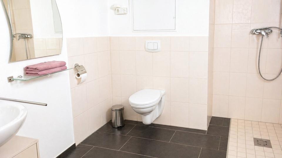 Einfamilienhaus Pinneberg - 2 Zimmer, 74 m&sup2;, 824&euro; | Angebot:26387767