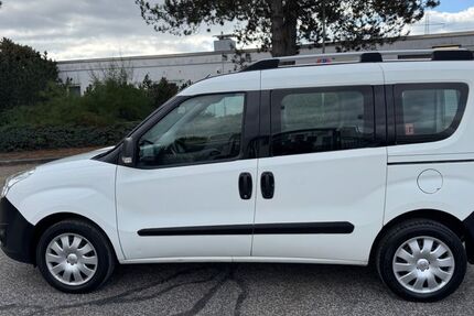 Opel Combo 83.438 km 5.490 &euro; Barsbüttel 22885