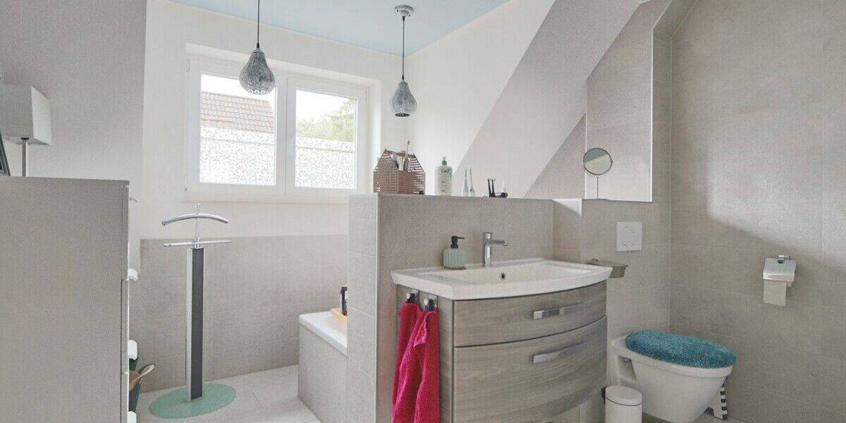 Doppelhaushälfte Hamburg Farmsen-Berne - 4 Zimmer, 91 m&sup2;, 619.000&euro; | Angebot:26863037