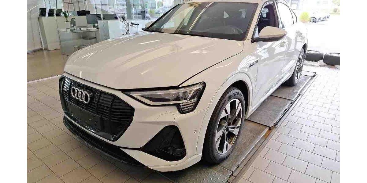 Audi e-tron 41.136 km 36.990 &euro; Hamburg 22047