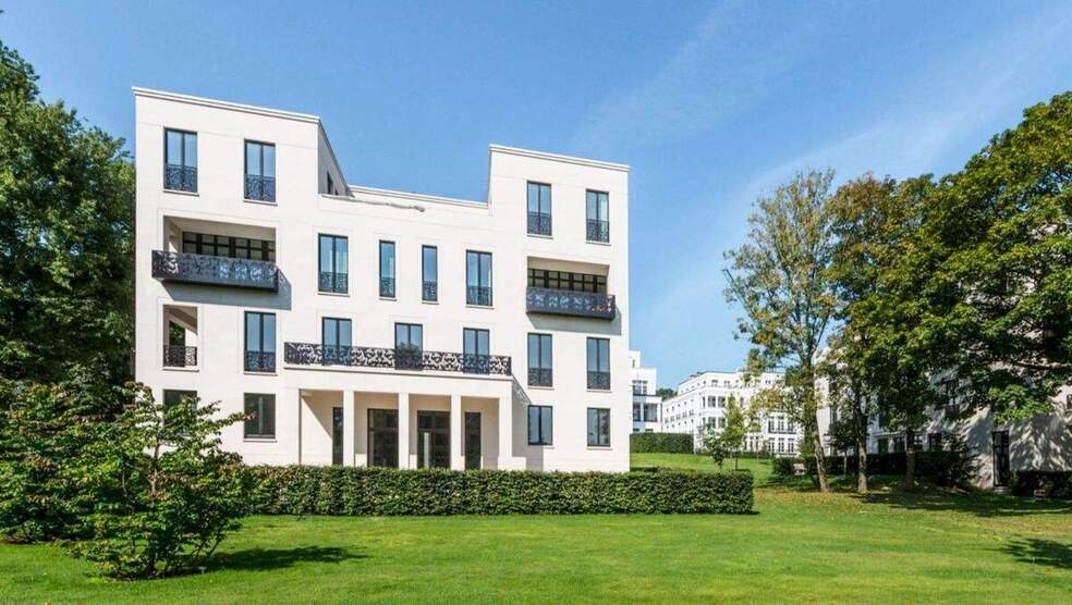 Erstbezug ab Anfang 2026: Exklusives Wohnen an einer der schönsten Adressen Hamburgs! 2 zimmer