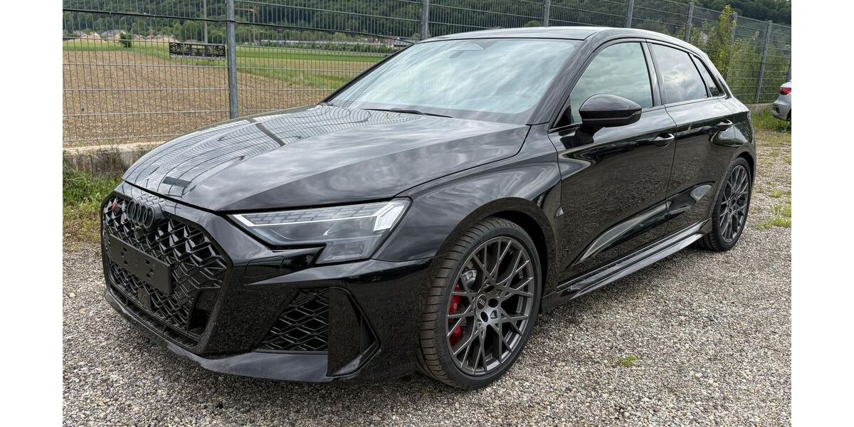 Audi RS3 1.500 km 68.980 &euro; Norderstedt 22844