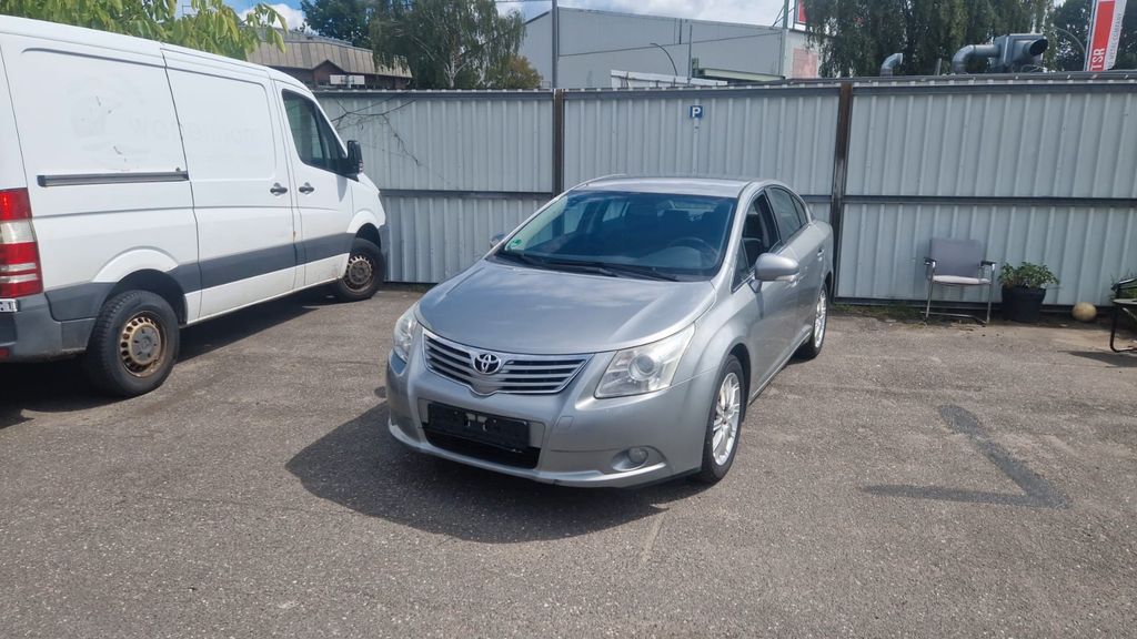 Toyota Avensis 211.000 km 4.500 &euro; Hamburg 20539