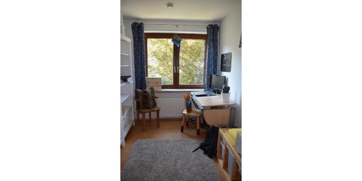 Einfamilienhaus Neu Wulmstorf - 9 Zimmer, 214 m&sup2;, 2.350&euro; | Angebot:25181981