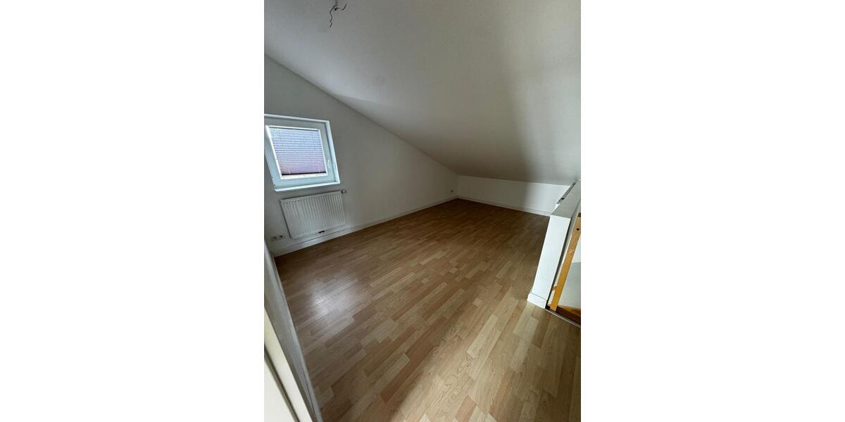 Dachgeschoßwohnung Börnsen - 5 Zimmer, 158 m&sup2;, 1.800&euro; | Angebot:26057087