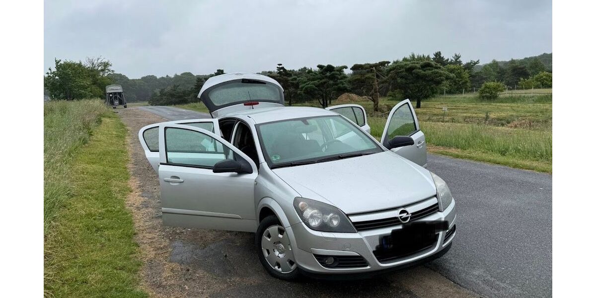 Opel Astra 222.739 km 2.690 &euro; Hamburg 21075