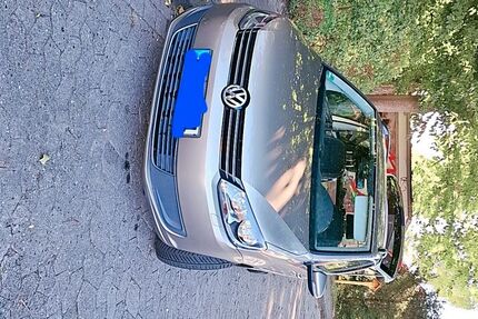 VW Touran 135.405 km 10.990 € Buxtehude 21614