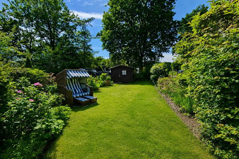 Bestlage in Ulzburg-Süd: Sanierungsbedürftiges Reihenhaus mit schönem Garten, Garage & viel Potenzial ! - Reihenmittelhaus Henstedt-Ulzburg Ulzburg | Angebot:26943293