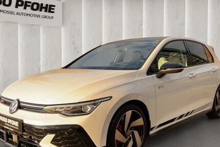 VW Golf 14.224 km 44.900 € Norderstedt 22848