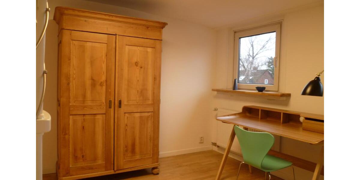 Dachgeschoßwohnung Hamburg Bahrenfeld - 2.5 Zimmer, 82 m&sup2;, 1.150&euro; | Angebot:26279207