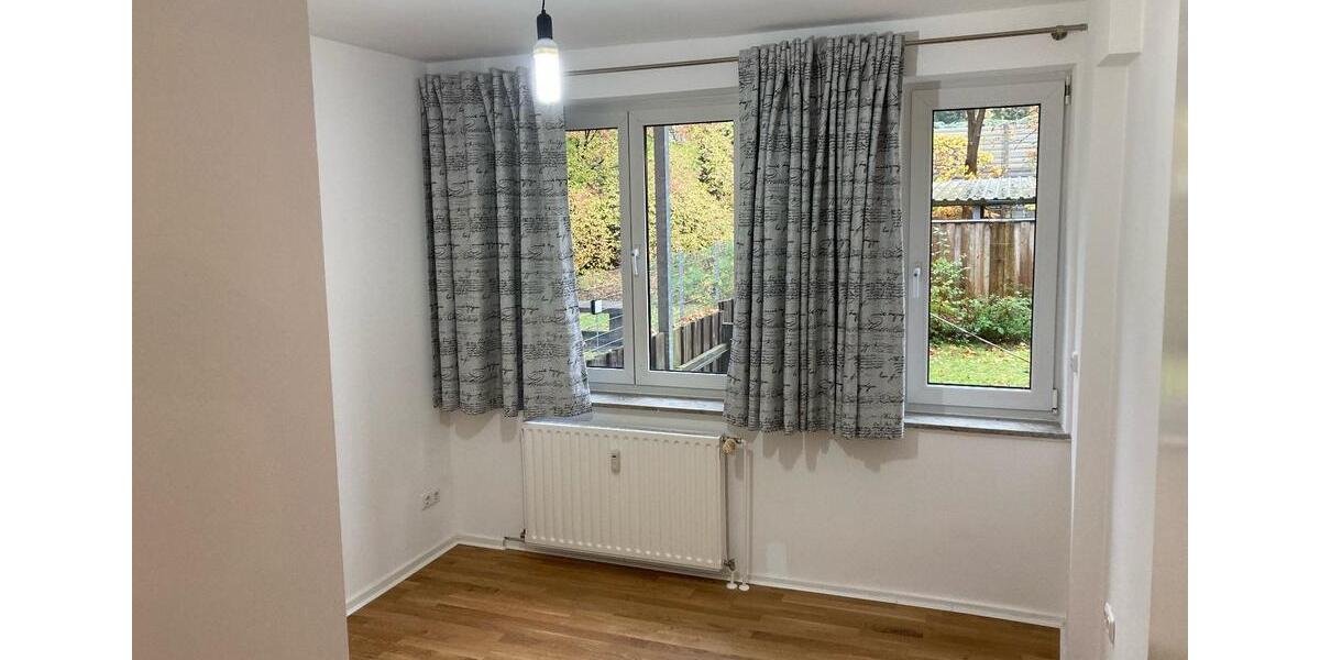 Hochparterre in Eilbek: Südterrasse, 3 Zimmer, Carport 3 zimmer