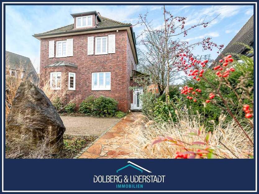 Haus zum Kaufen in Hamburg Farmsen-Berne 1.150.000 € 202.79 m²