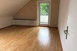Helle Dachgeschoßwohnung mit Südbalkon plus 60m² Stauraum
