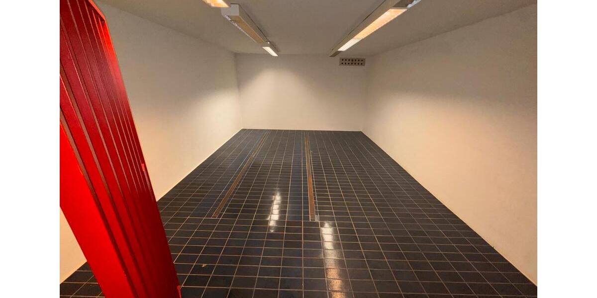 Ladengeschäft ggü EEZ 200 qm inkl keller zimmer